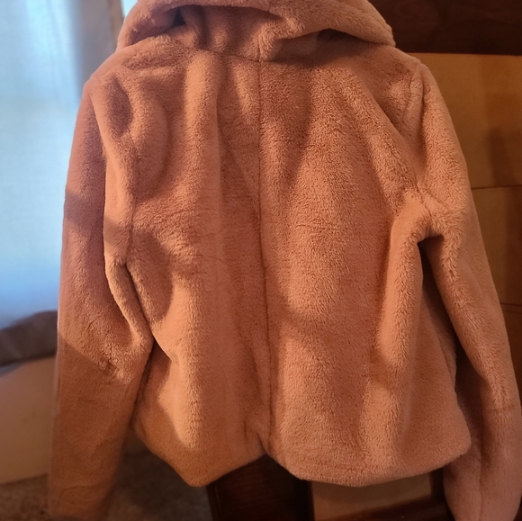 Faux fur jacket - Picture 7 of 9